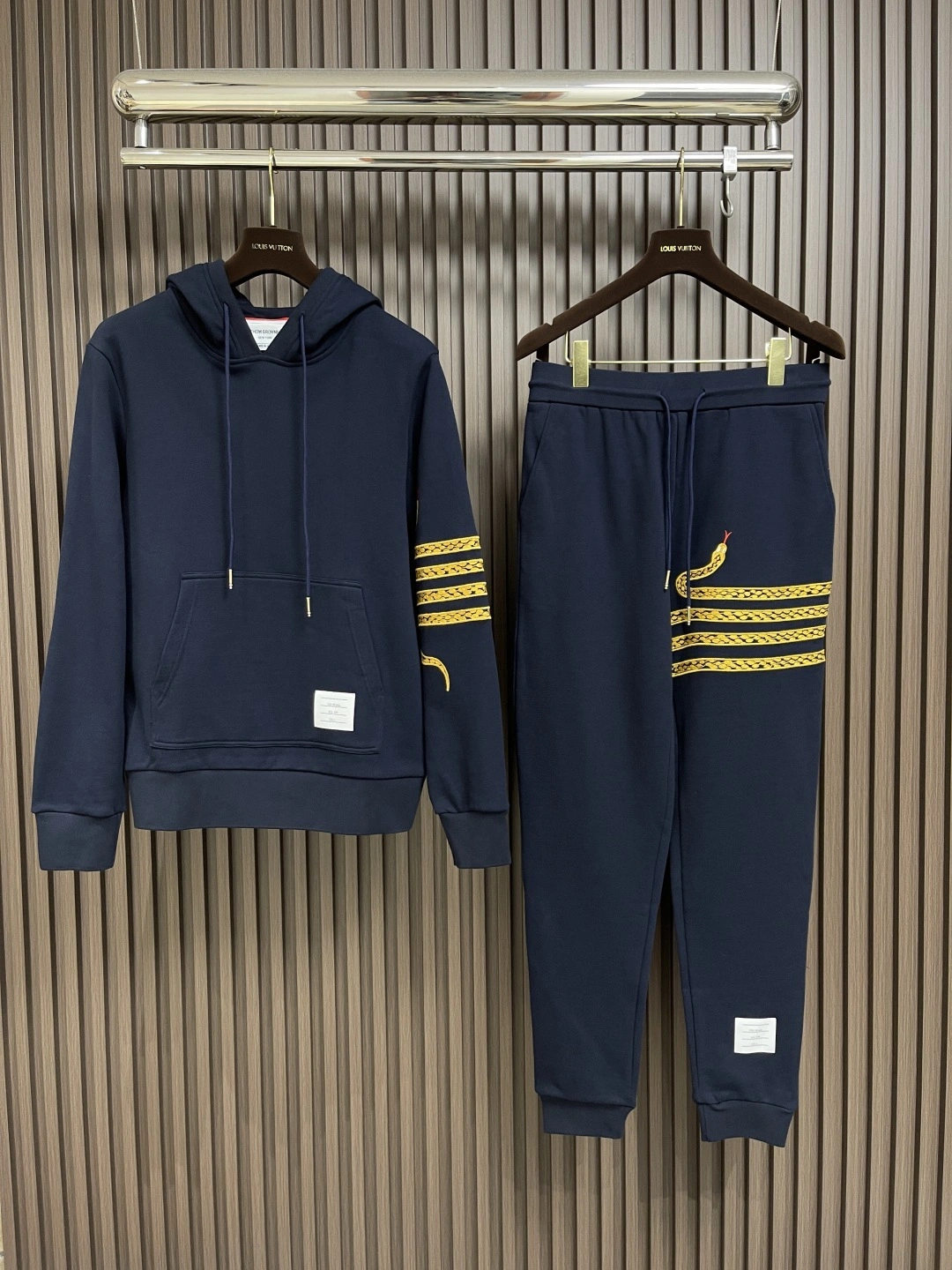 wg.luxury- 2row95 embroidery item:E-F026E1032